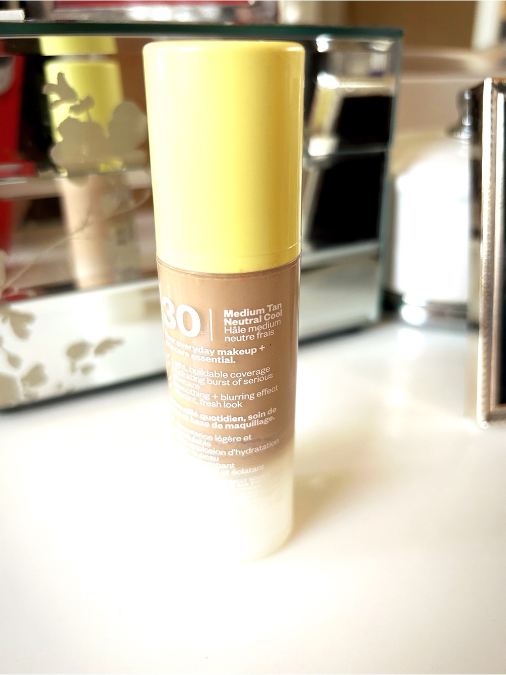 Kosas BB Burst Primer-Tinted Moisturizer Serum 30 - Picture 2 of 7